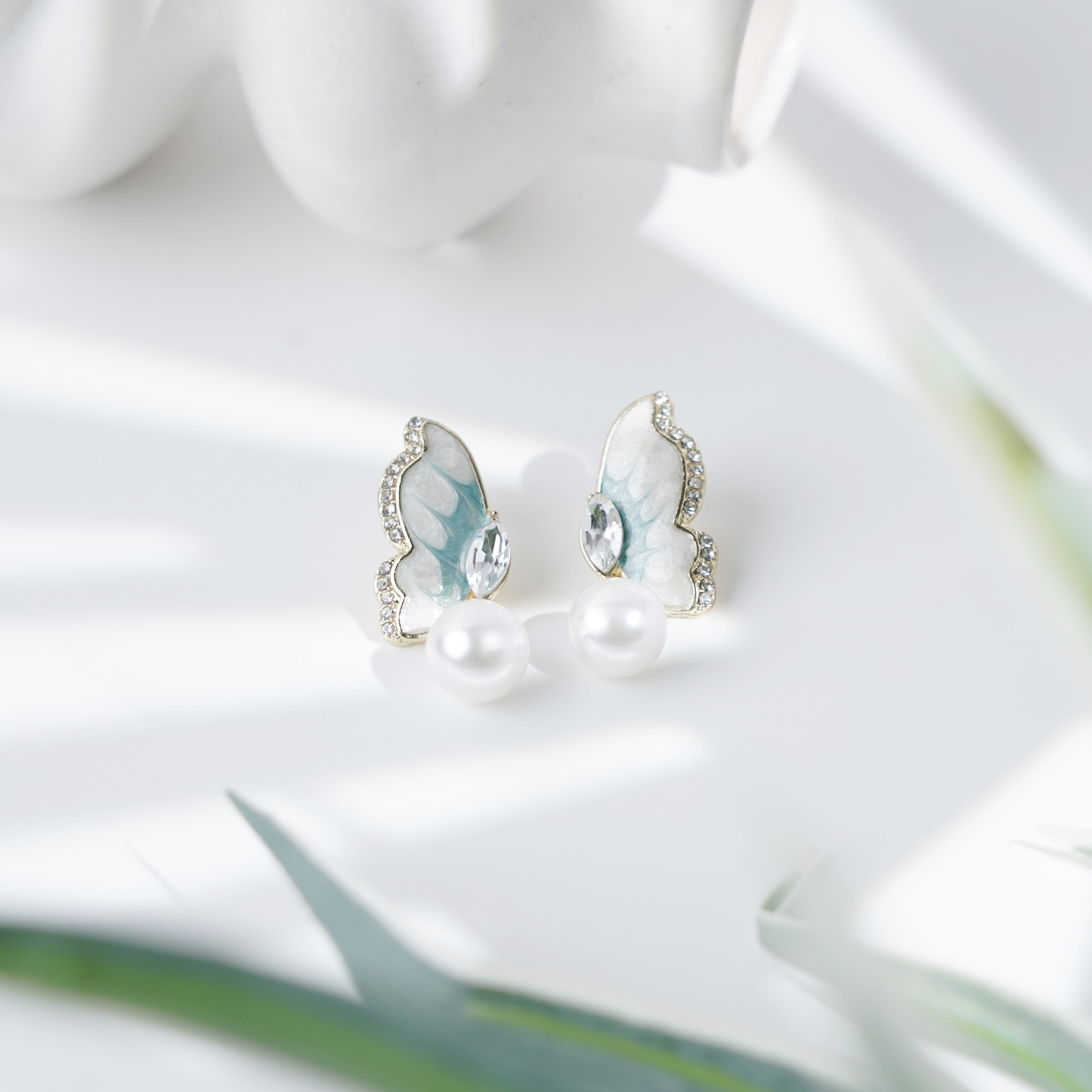 Charming Blue Pearl Dangle Earrings