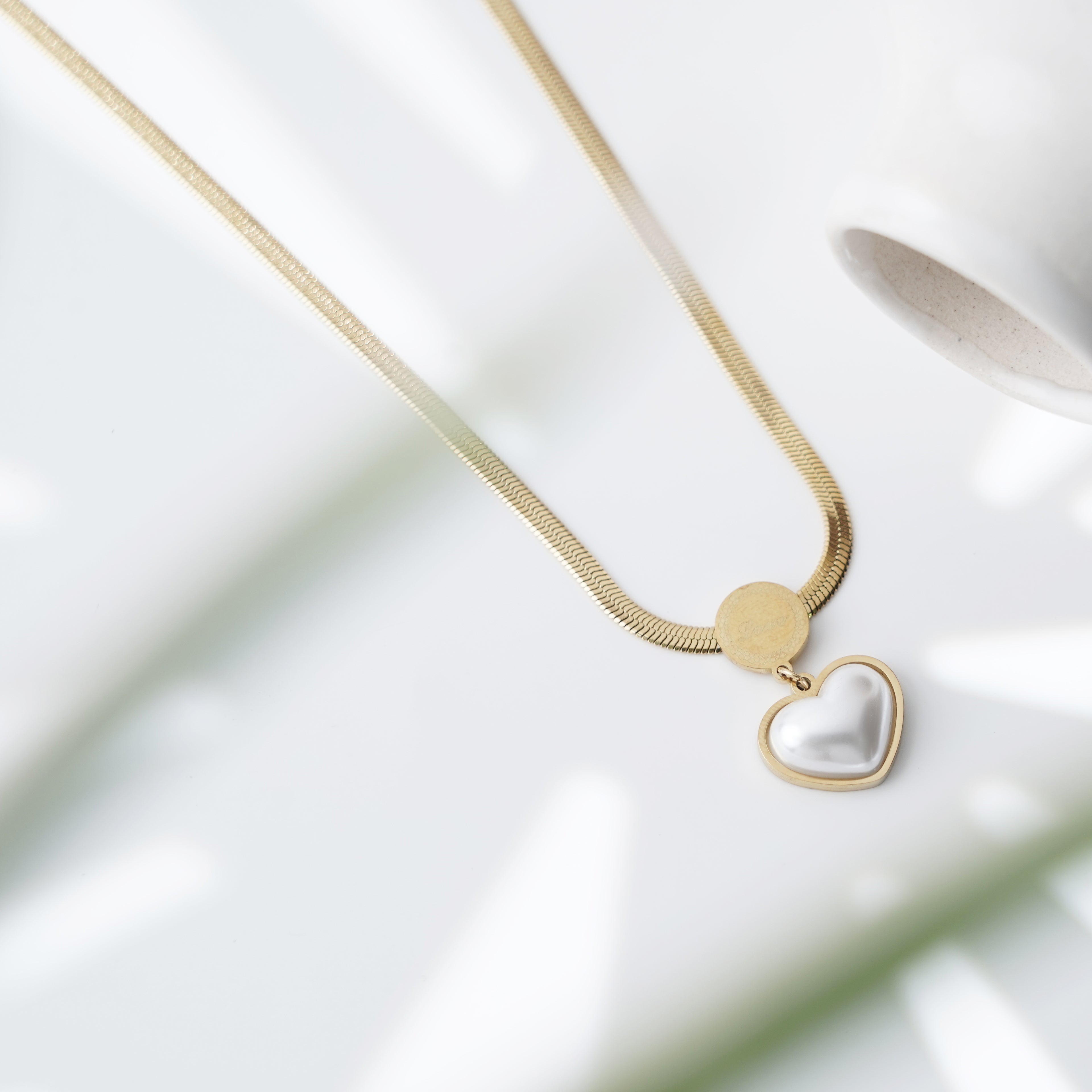 Timeless Love: Luxe Gold Heart Pendant Necklace