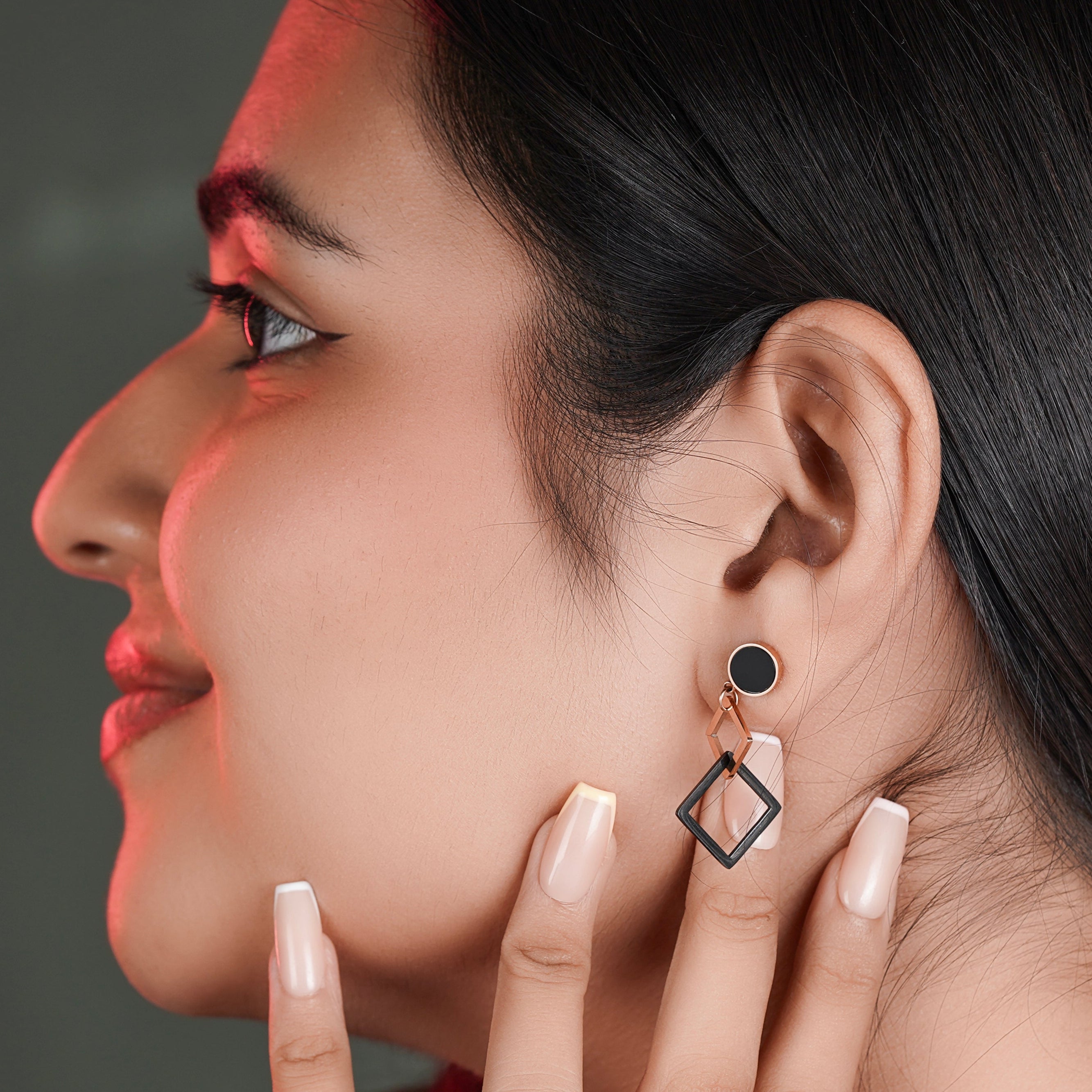 Double-Square Dangling Earrings in Black and Gold