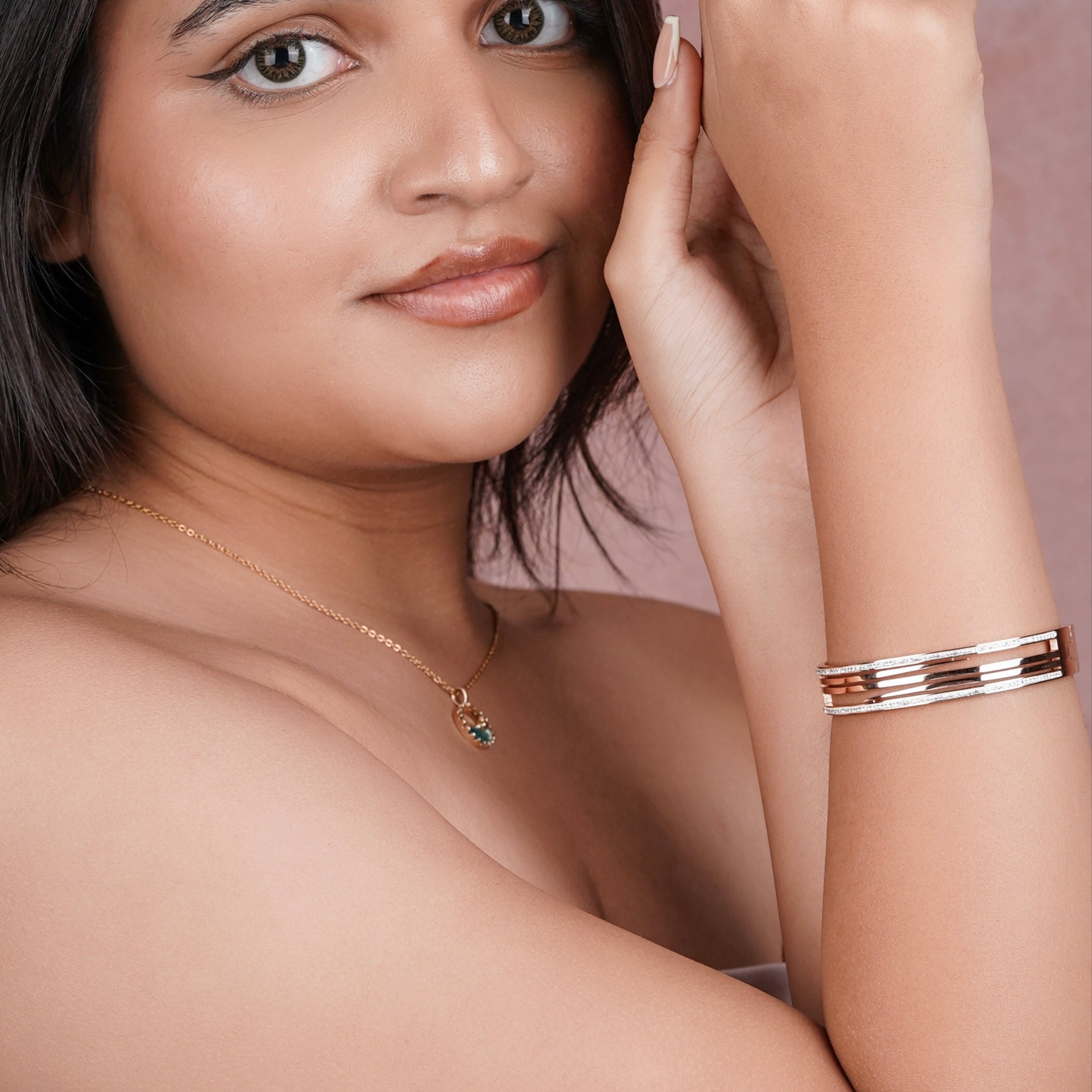 Aarvi  Bracelet