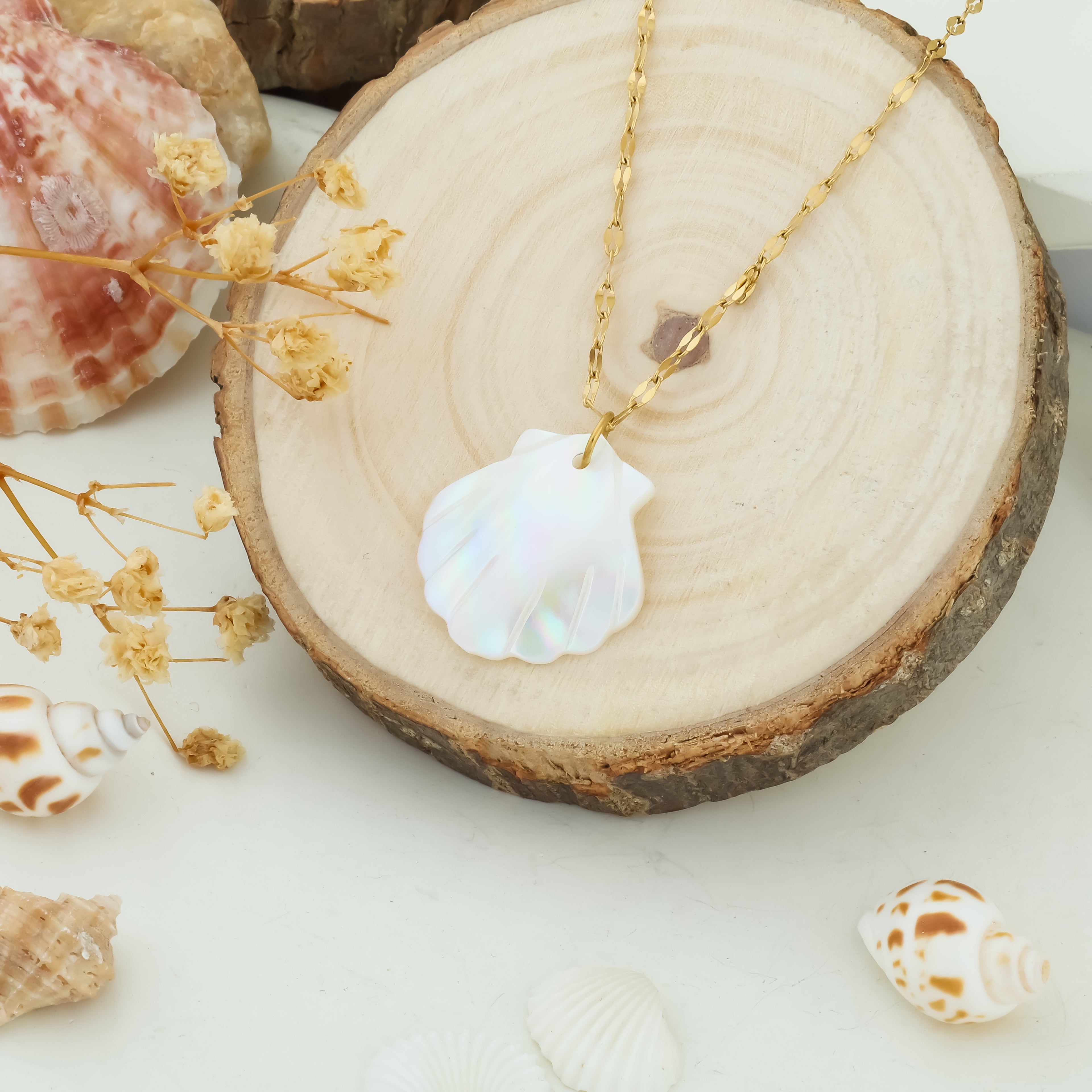Seaside Glow Mother of Pearl Shell Necklace