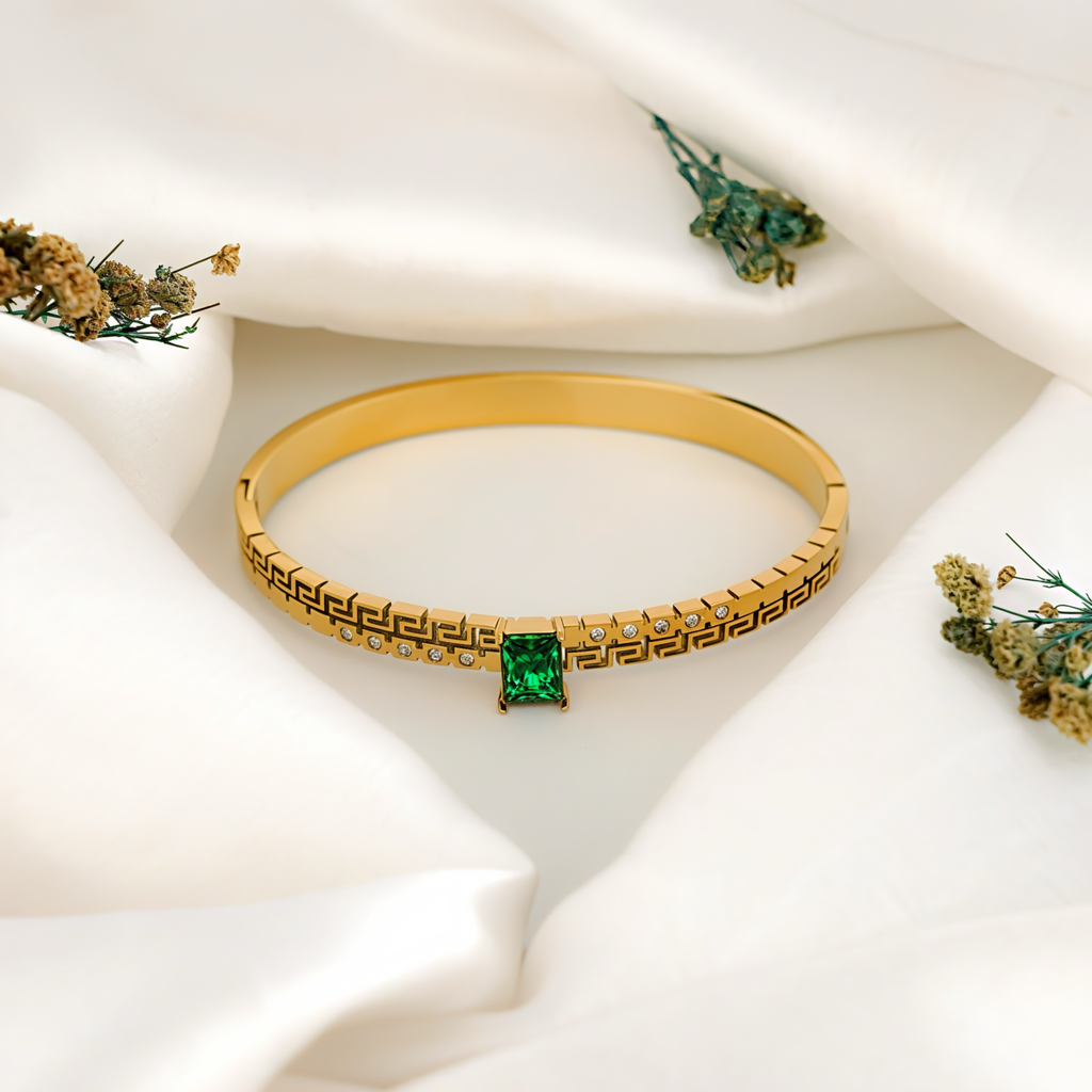 Sachi Bracelet