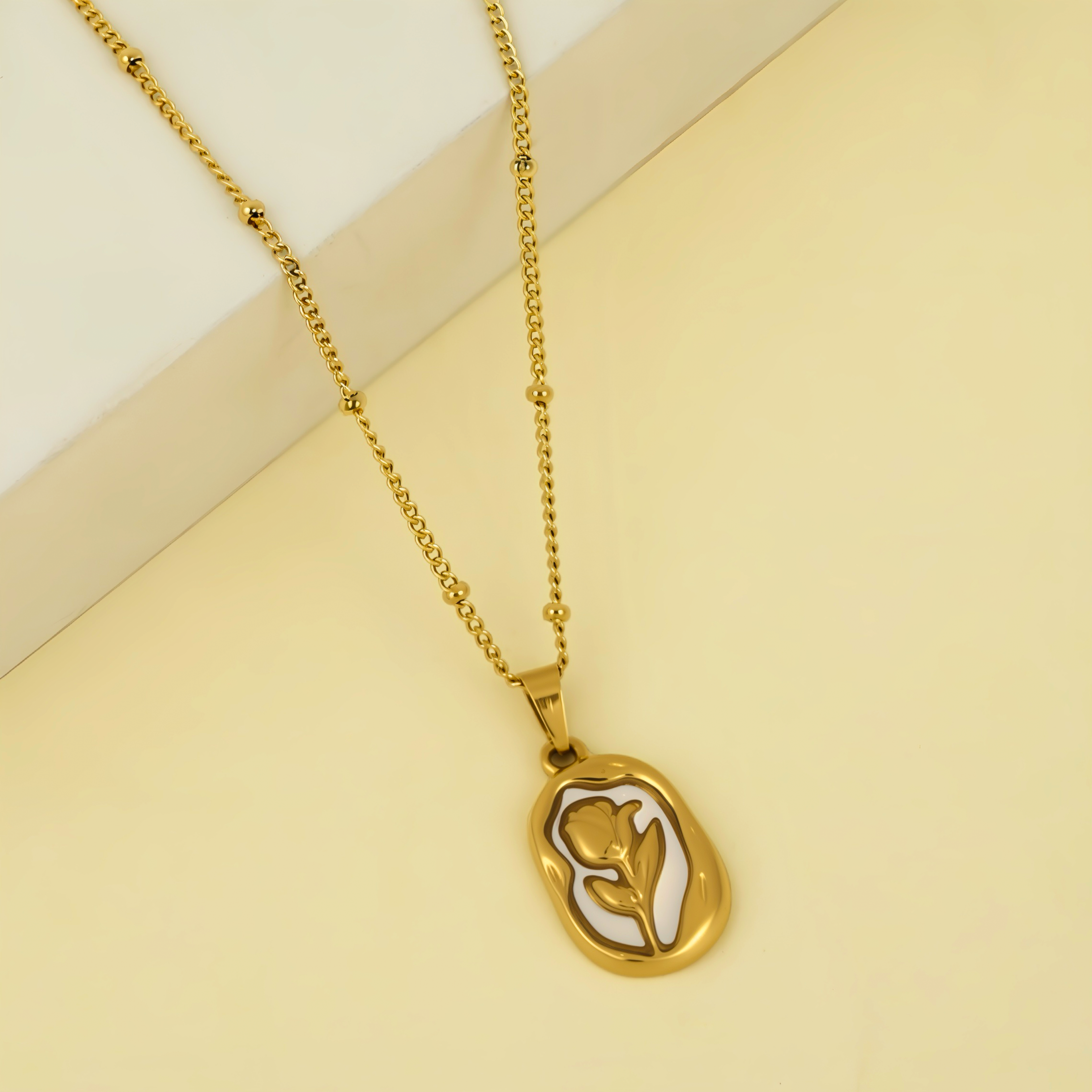 Artistic Gold Flower Necklace