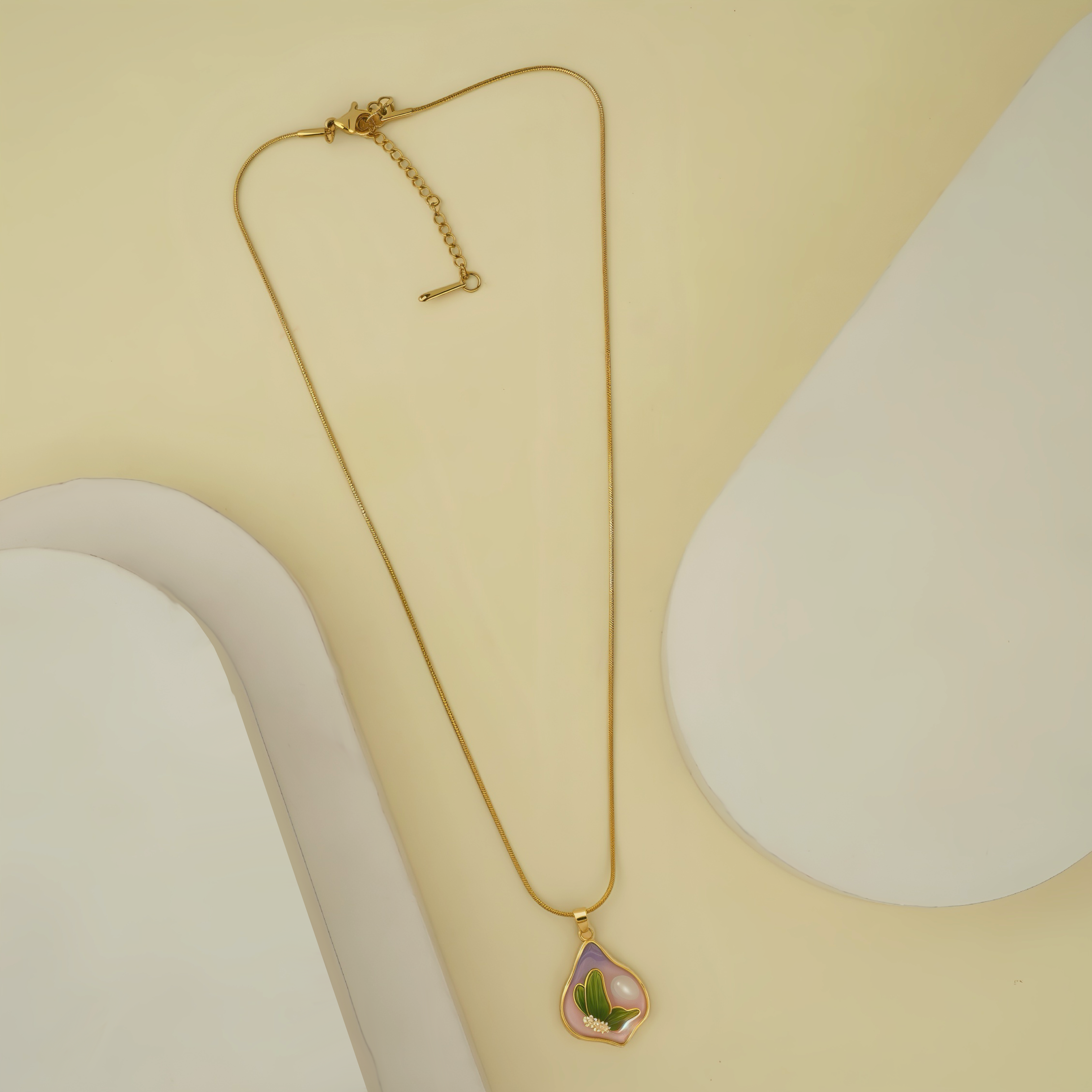 Pearl Flower Pendant Necklace