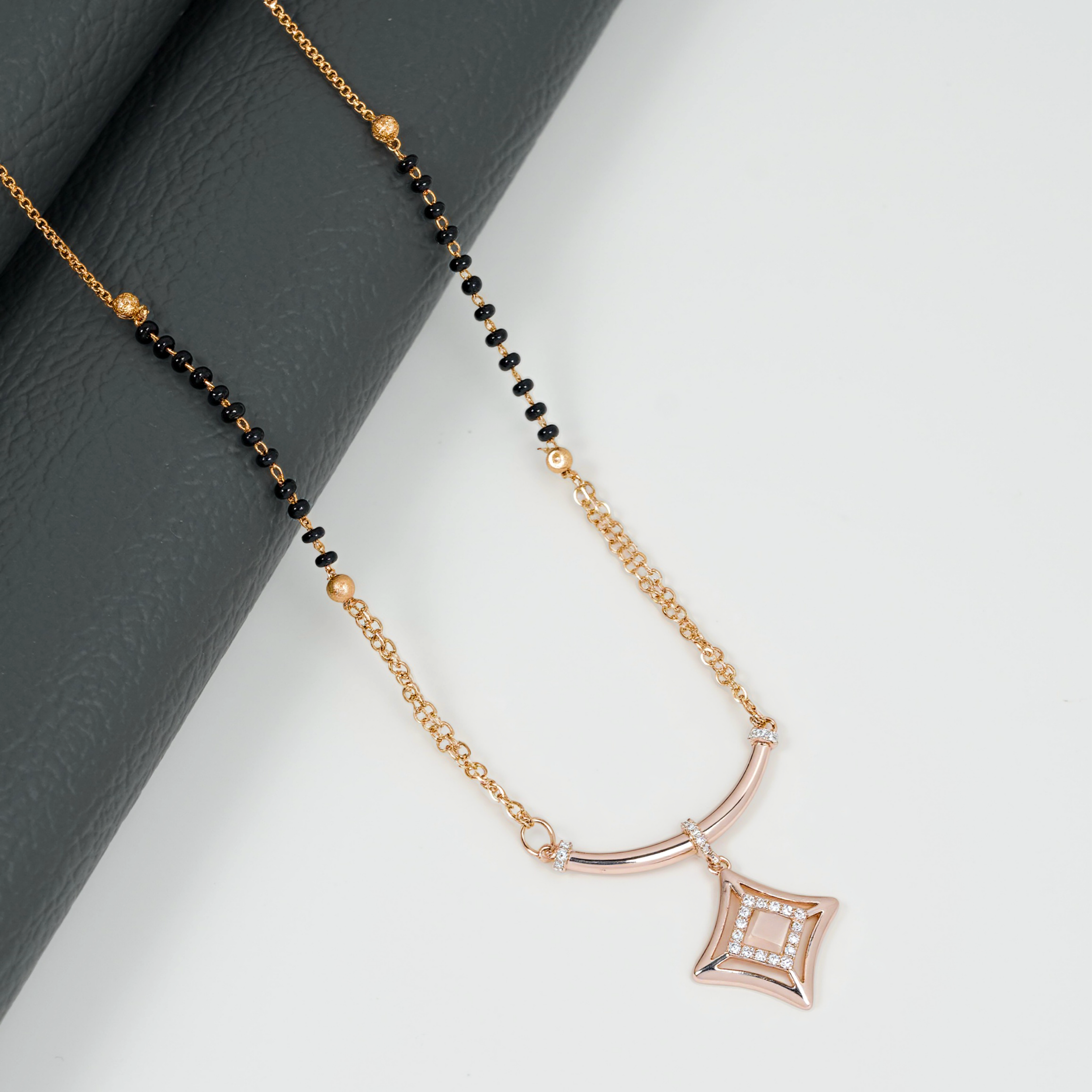 Sparkling Square Pendant Mangalsutra