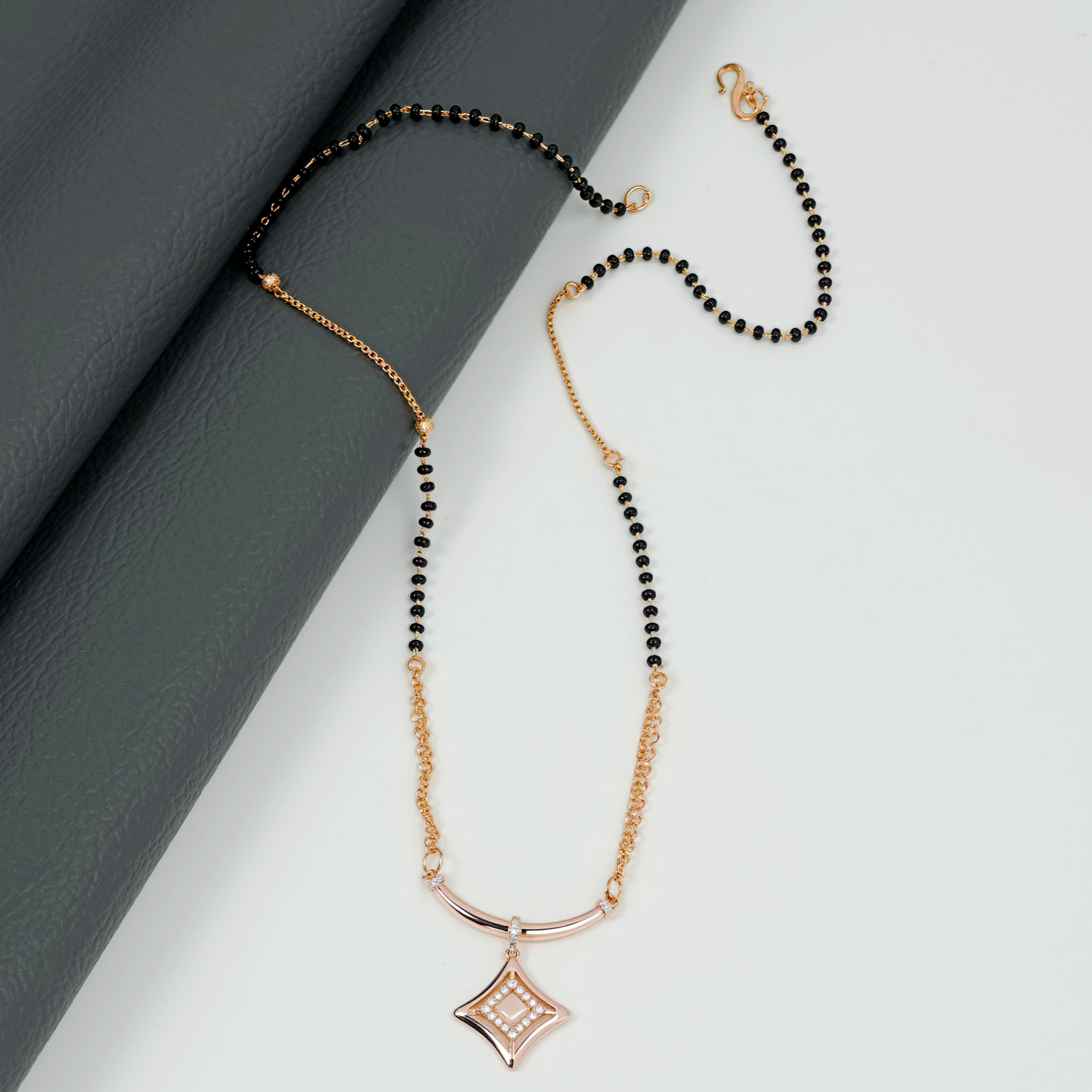 Sparkling Square Pendant Mangalsutra